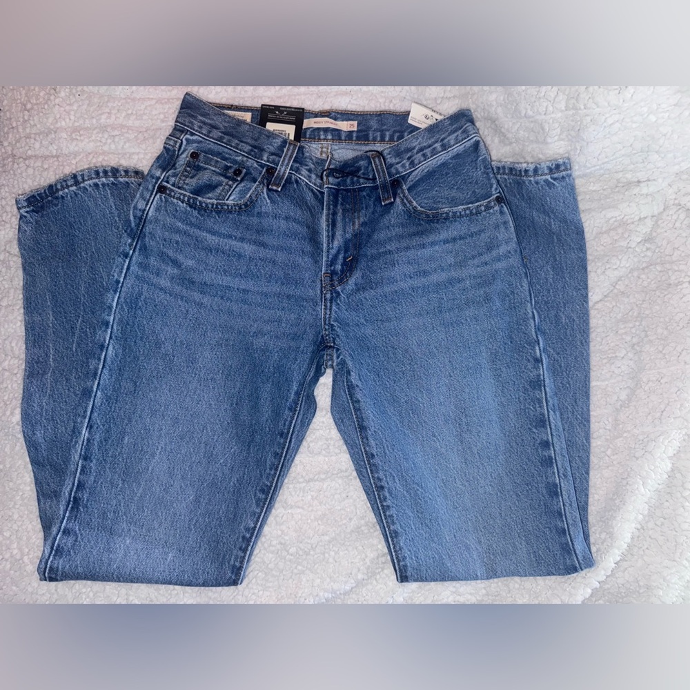 Levi’s Mid Rise Straight Jeans